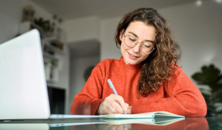 Feynman-Methode: Wie man wie ein Nobelpreisträger studiert